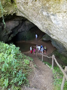 visita-alle-grotte-del-montello-px.jpg